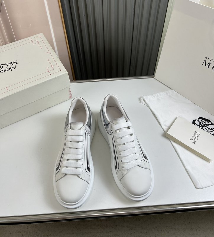 Alexander McQueen 매장 인기 커플 스니커즈 001-271075