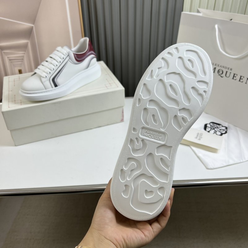Alexander McQueen 커플 스니커즈 001-271077