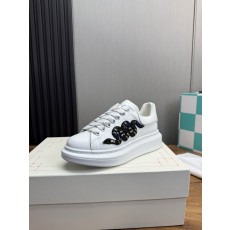 Alexander McQueen 뱀띠 한정 커플 스니커즈 001-271099