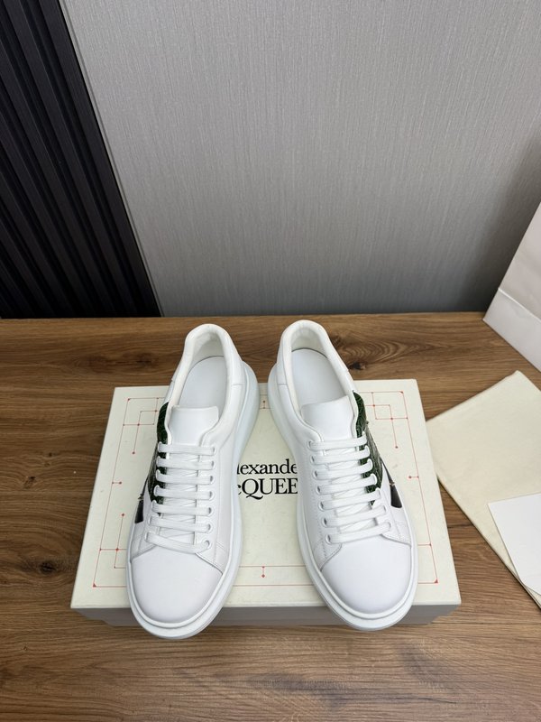McQueen 캐주얼 남성 스니커즈 소가죽 양가죽 내피 001-271107