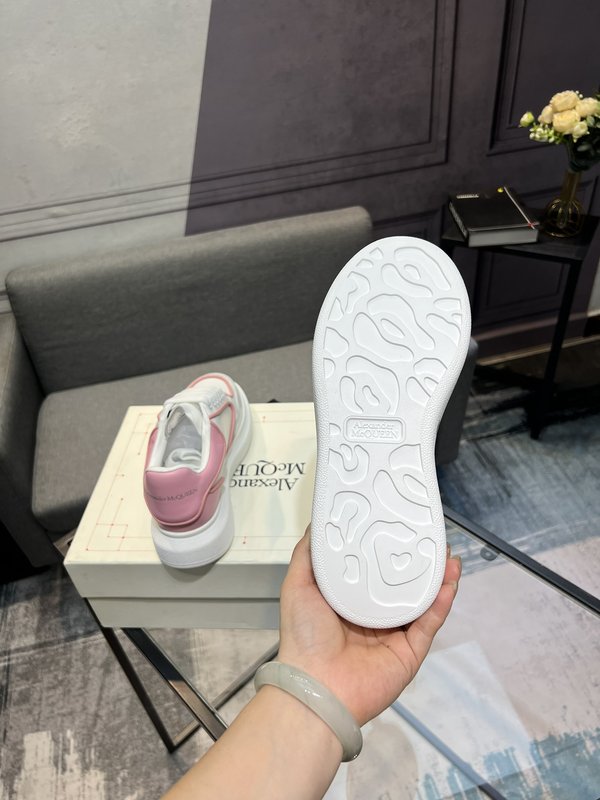 Alexander McQueen 스니커즈 화이트/핑크 001-271145
