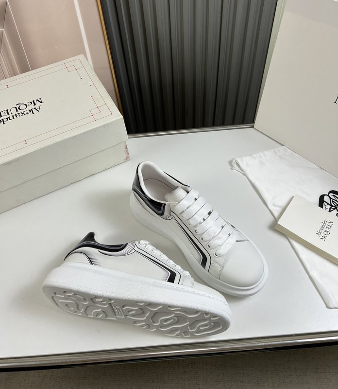 Alexander McQueen 커플 스니커즈 001-271196