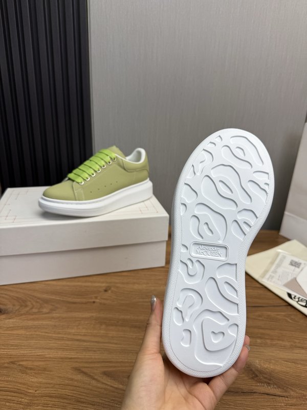 Alexander McQueen 커플 스니커즈 001-271251