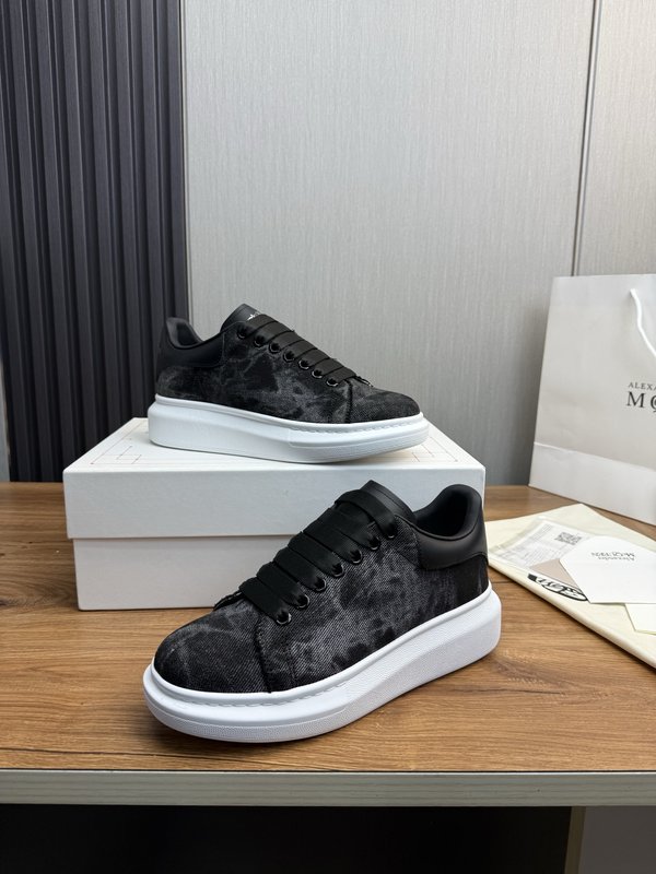 Alexander McQueen 남녀공용 운동화 001-271272