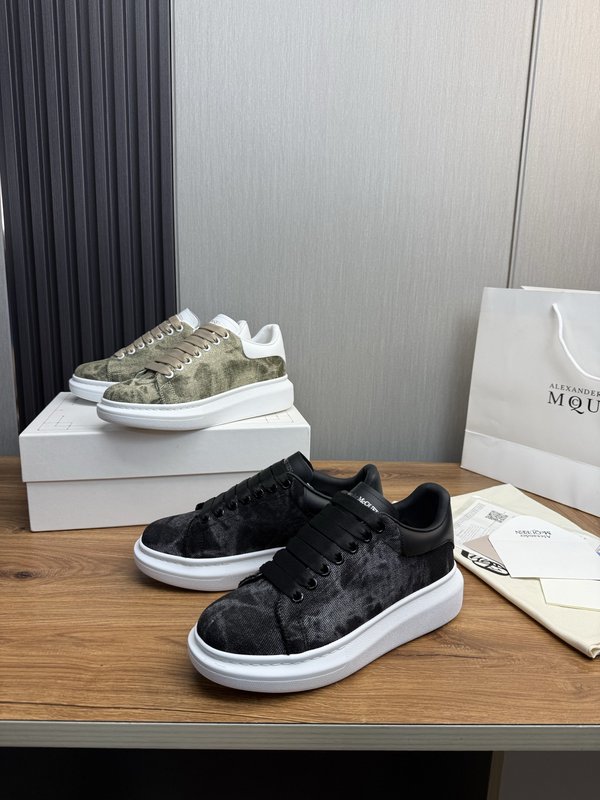 Alexander McQueen 남녀공용 운동화 001-271272