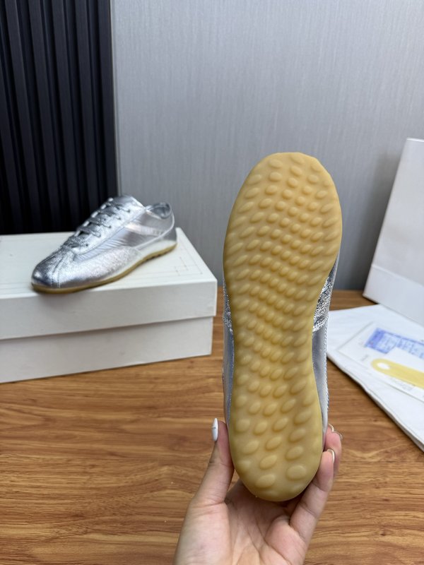 맥퀸 독일군 운동화 커플 001-271282