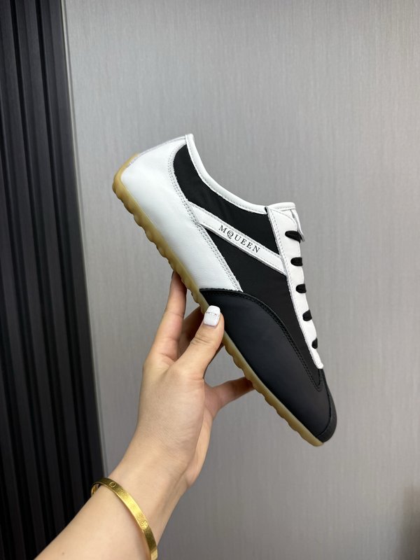 알렉산더 맥퀸 데일리 트레이닝화 커플 001-271299