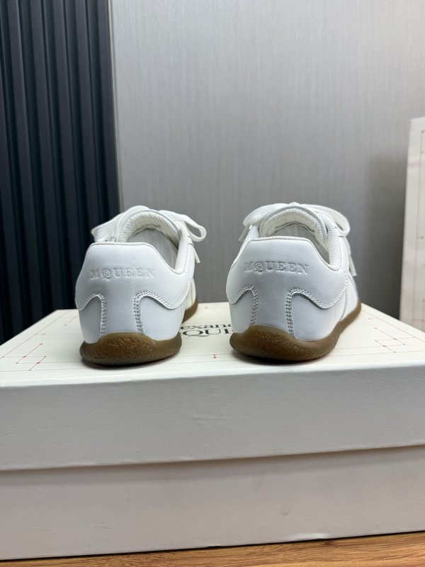 Alexander McQueen 데일리 스니커즈 (커플 001-271326