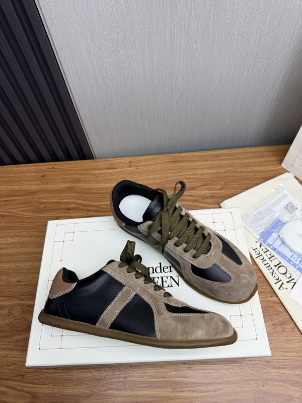 알렉산더 맥퀸 데일리 트레이너 커플 001-271327