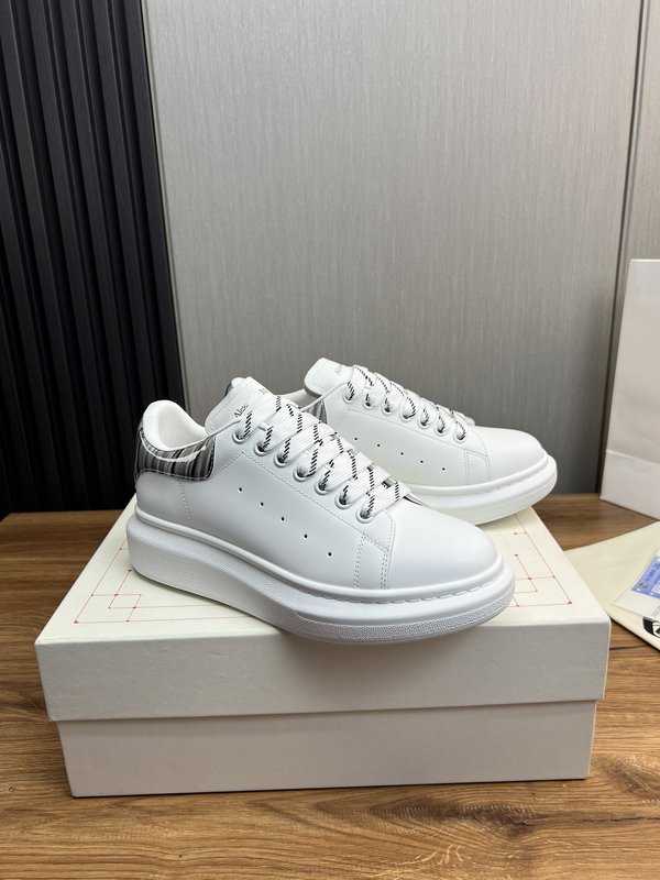 Alexander McQueen 커플 화이트 운동화 001-271353