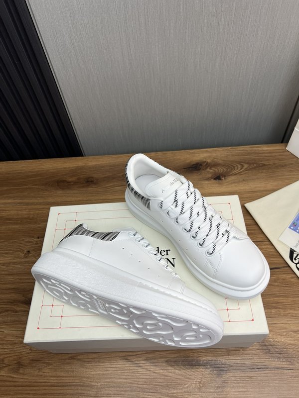 Alexander McQueen 커플 화이트 운동화 001-271353