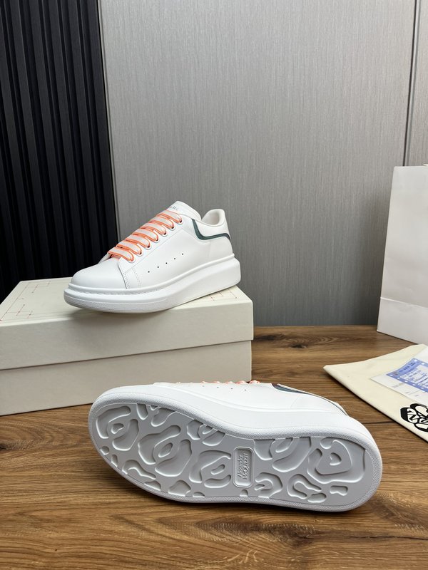 Alexander McQueen 커플 스니커즈 001-271361