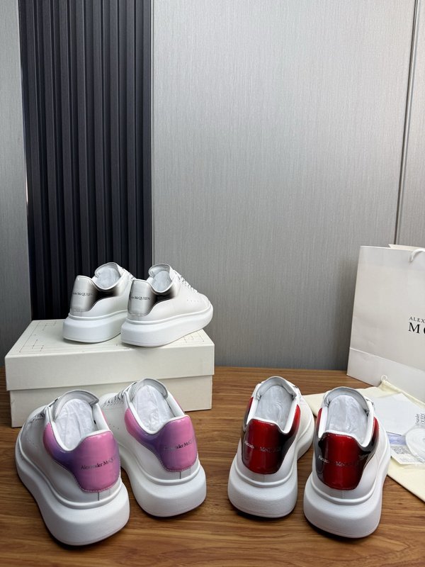 Alexander McQueen 커플 스니커즈 001-271377