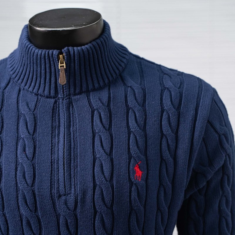 Ralph Lauren 자수 포니 케이블 니트 하프 집 001-271422