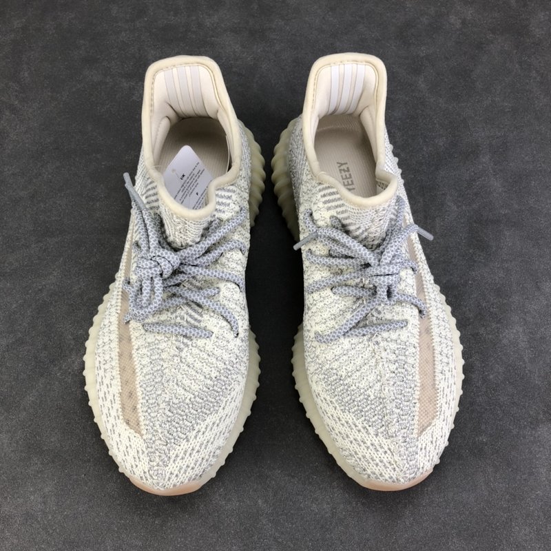 YEEZY 아이보리 화이트 스타라이트 001-271438
