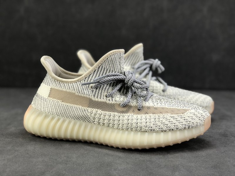 YEEZY 아이보리 화이트 스타라이트 001-271438