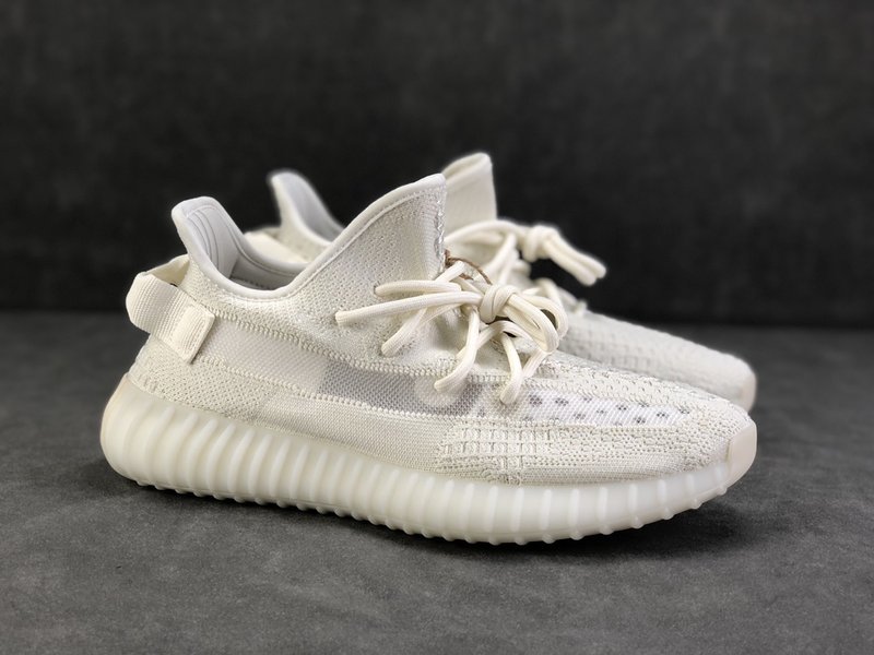 이지 350 V2 연꽃 화이트 001-271442