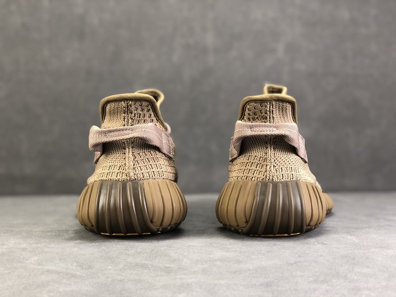 Yeezy 350 V2 운동화 001-271444