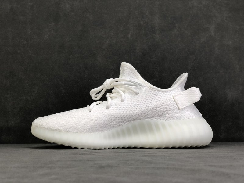 YEEZY 350 V2 올화이트 001-271461
