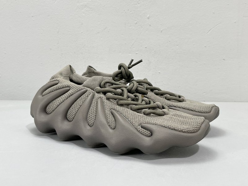 Yeezy 450 Cinder 잿빛 운동화 001-271482