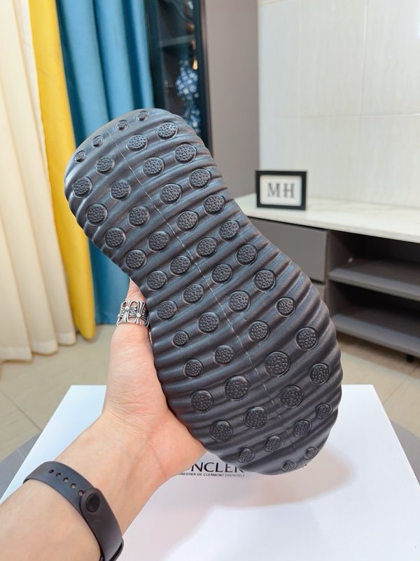 MONCLER 남성 캐주얼 운동화 001-271599