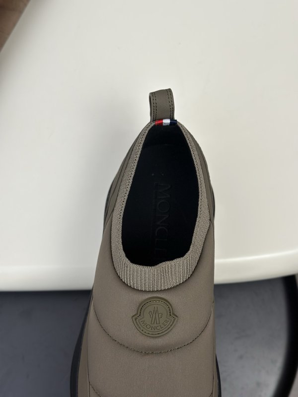 Moncler 몽클레어 남성 운동화 001-271621