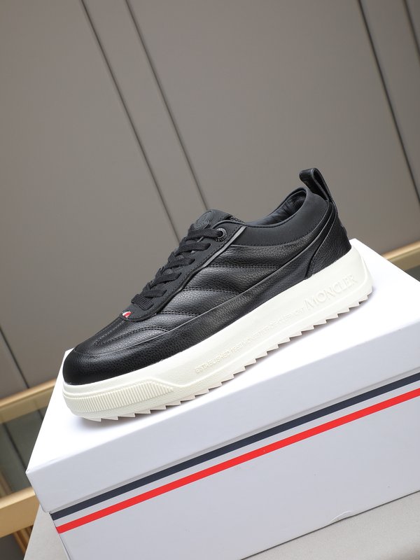 Moncler 몽클레어 남성 아웃도어 레이스업 운동화 001-271730
