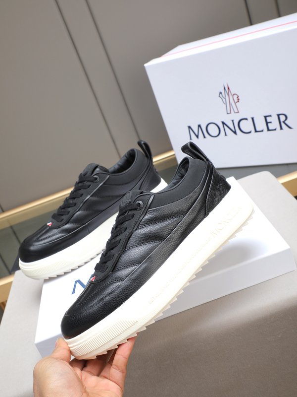 Moncler 몽클레어 남성 아웃도어 레이스업 운동화 001-271730