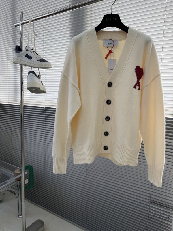 Ami Paris 하트 자카드 가디건 001-271829