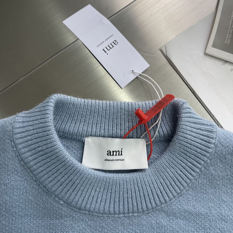 Ami Paris 하트 자카드 크루넥 스웨터 001-271830