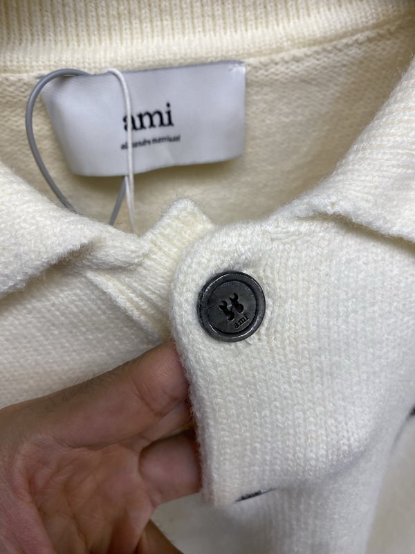 AMI 파리 울 하트 로고 니트 폴로 셔츠 001-271840