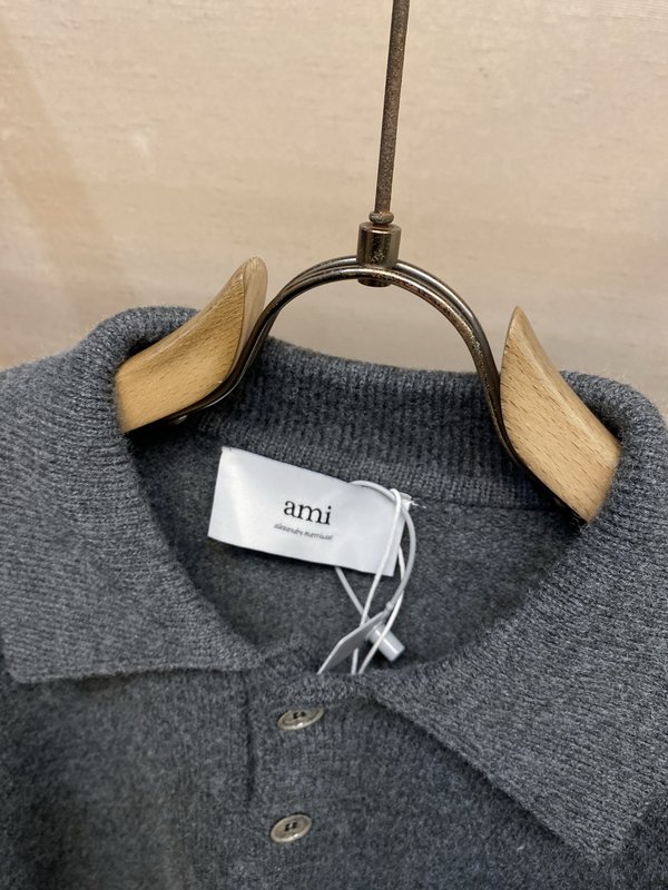 AMI 파리 하트로고 폴로 니트 001-271841