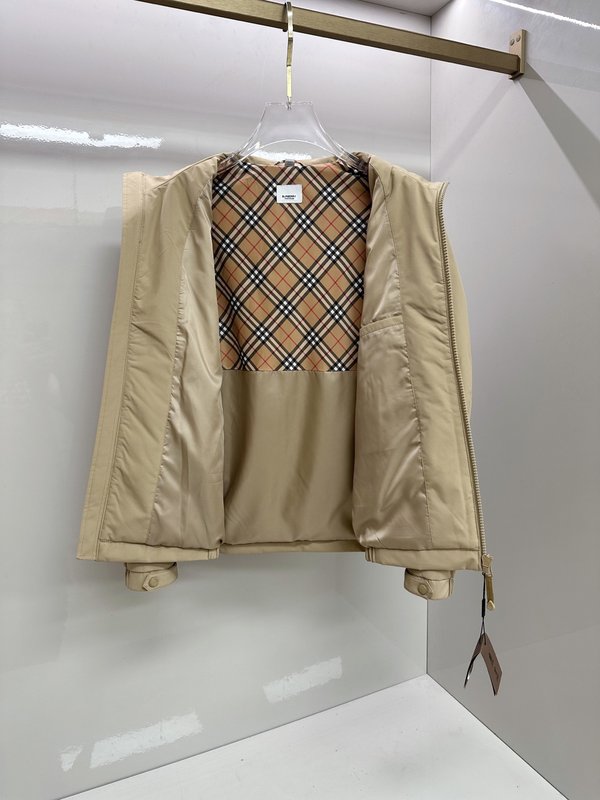 Burberry 전마 후드 점퍼 패딩 001-271940