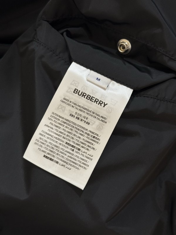 Burberry 남성 후드 체크 패치 집업 자켓 001-271949