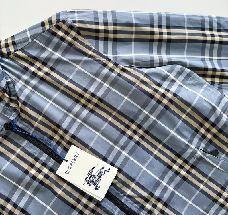Burberry 양면 착용 격자 무늬 후드 코트 001-271967