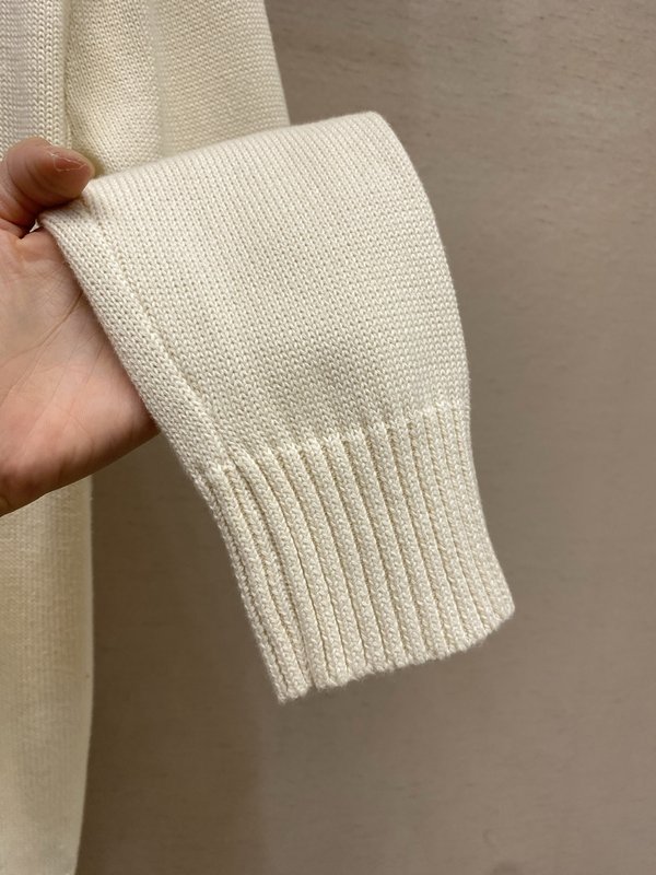 Ralph Lauren 반하이넥 자수 니트 001-272019