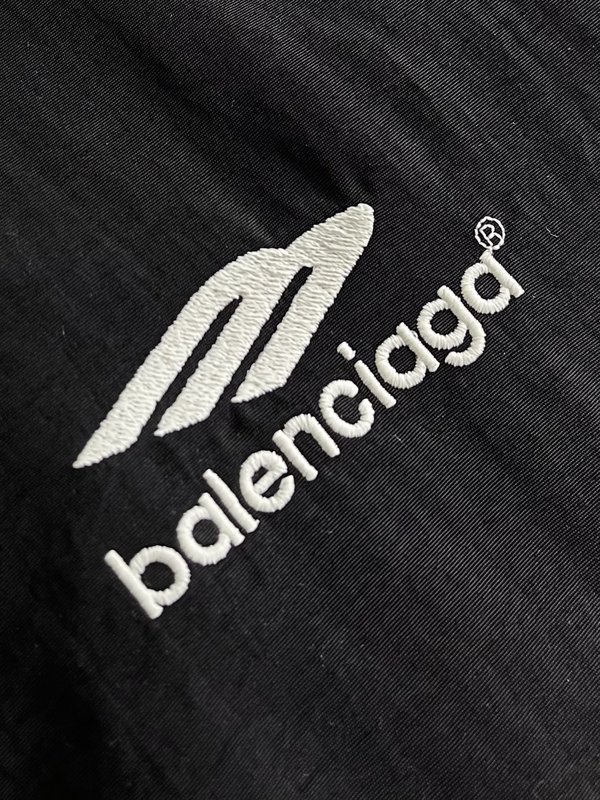 Balenciaga 스탠드칼라 자수 자켓 001-272022
