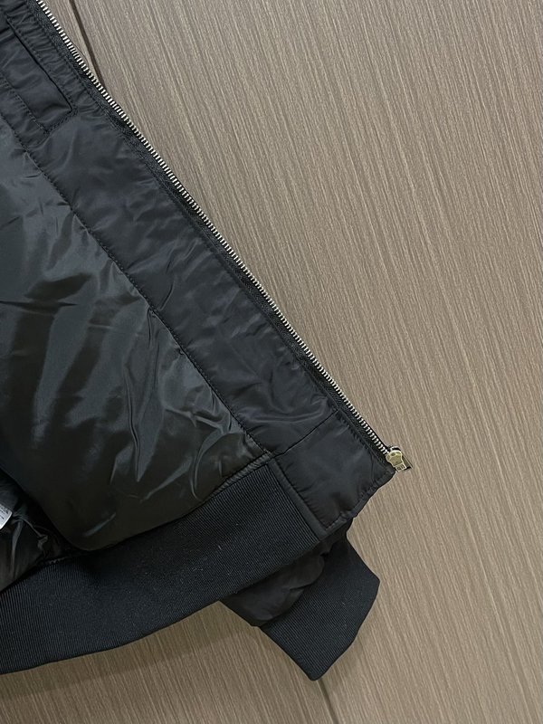 발렌시아가 런웨이 봄버 자켓 001-272040