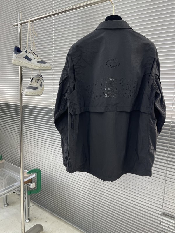 발렌시아가 스티치 자켓 001-272051
