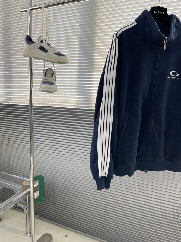 발렌시아가 스탠드칼라 지퍼 자켓 001-272064