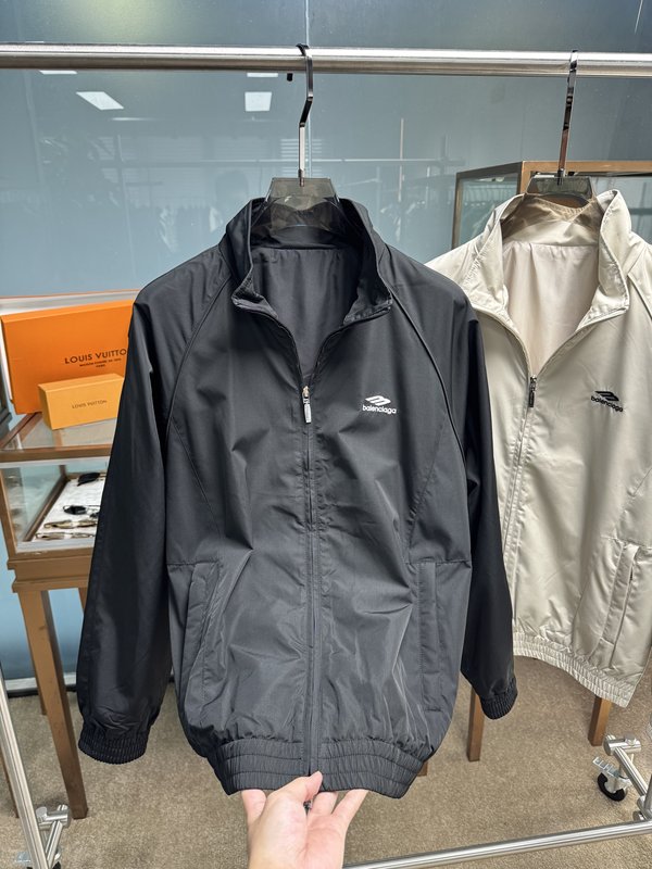발렌시아가 스탠드칼라 자켓 001-272073