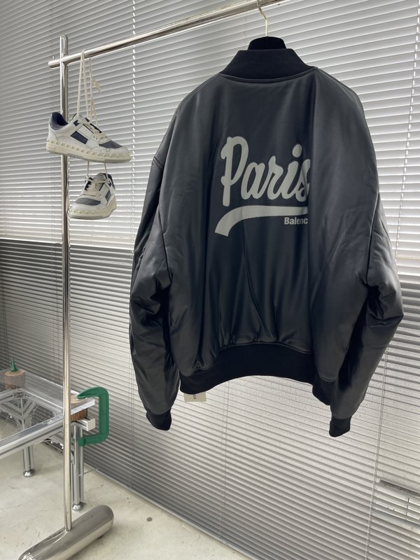Balenciaga 레터 자켓 001-272075