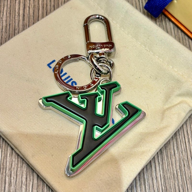 LV 알파벳 심플 키링 001-273105