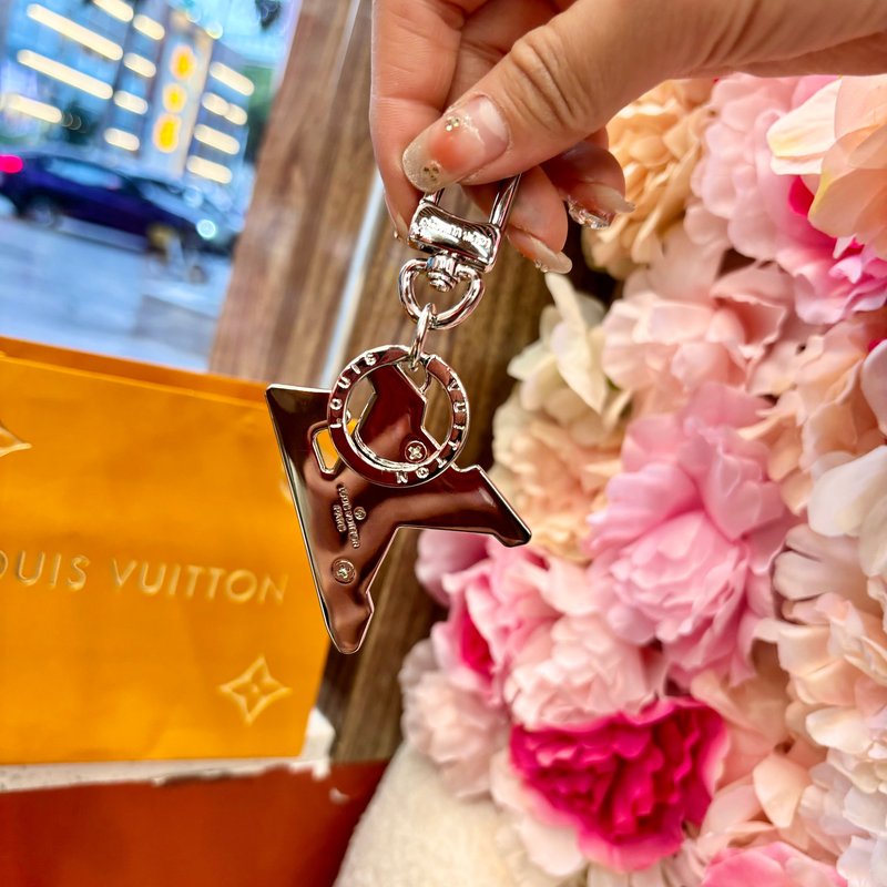 LV 알파벳 심플 키링 001-273105