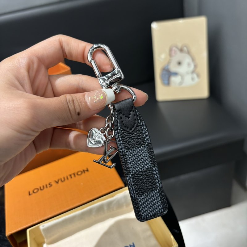 루이비통 체크 로고 키링 001-273124