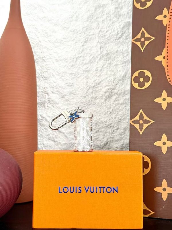 LV 모노그램 미니 캡슐 키링 001-273178