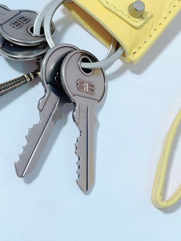 고급스러운 골드 키링 001-273219