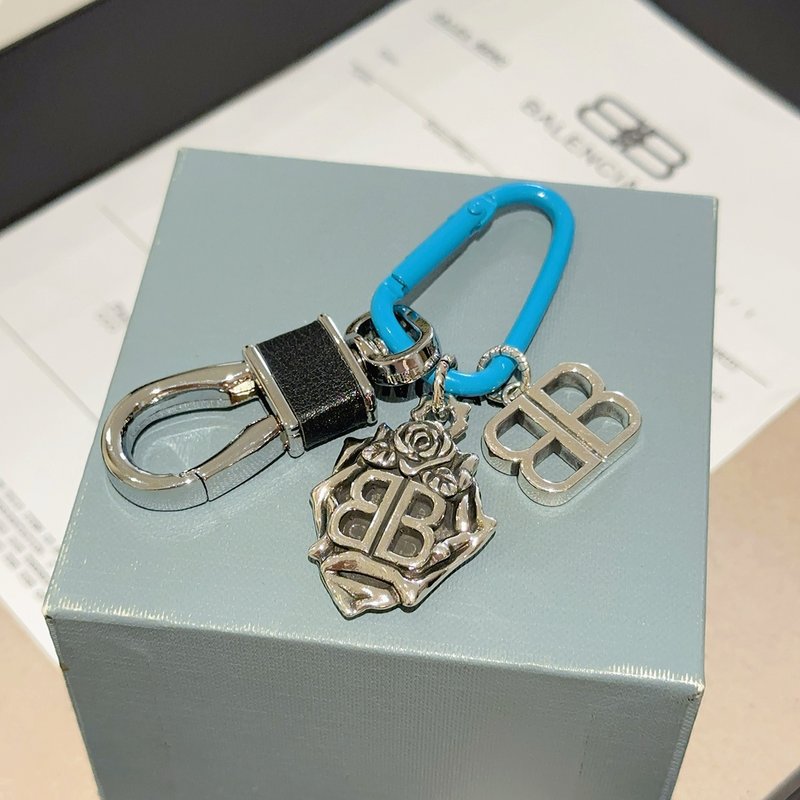 발렌시아가 키링 액세서리 001-273240