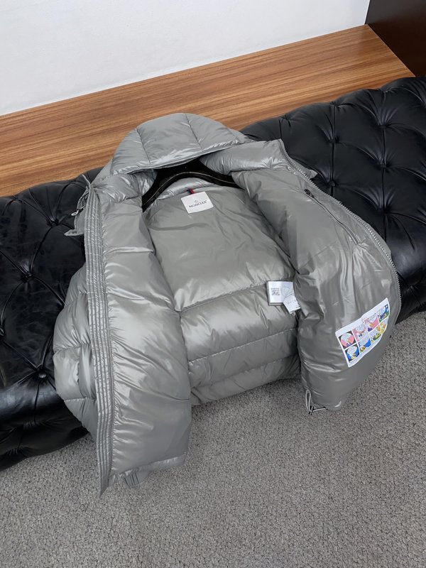 몽클레어 마야 클래식 구스 다운 패딩 001-273521