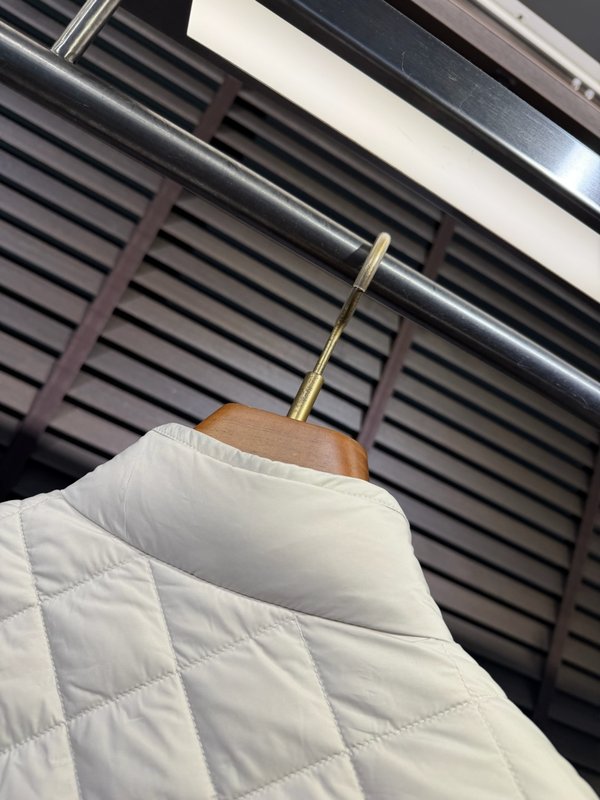 몽콜 다운 재킷 2026 001-273525